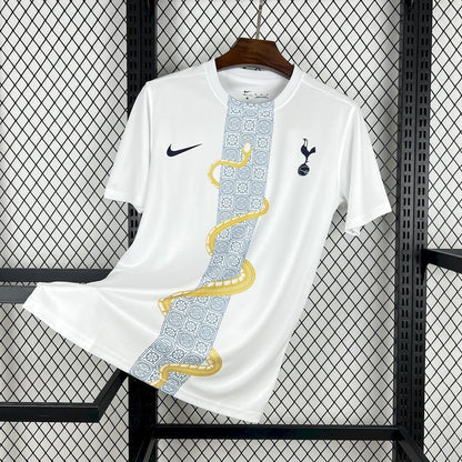 Maillot Tottenham concept 2025-26