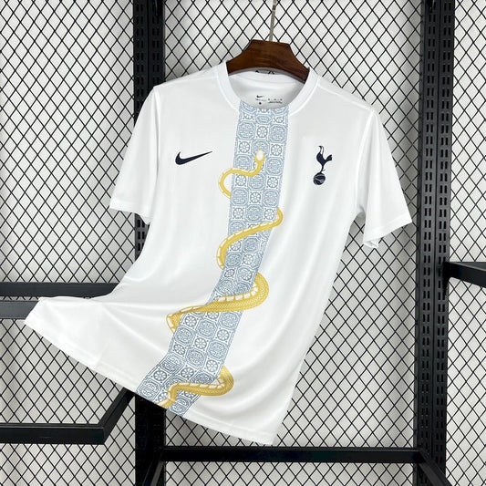 Maillot Tottenham concept 2025-26