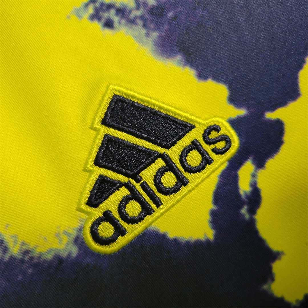 Maillot Leeds United extérieur 2022-23