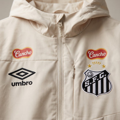 Veste Santos beige 2025/2026 – détail du logo